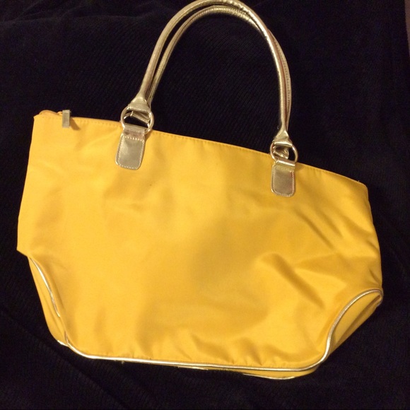 Set of 2 beautiful large lined gold trim bag totes - Picture 2 of 2